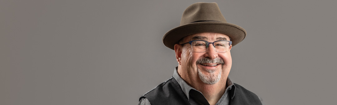 Slide-JPG-Big-Grin-inverse John Papa Gros